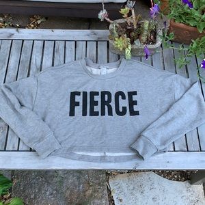 FOREVER 21 grey cropped sweatshirt “FIERCE” EUC